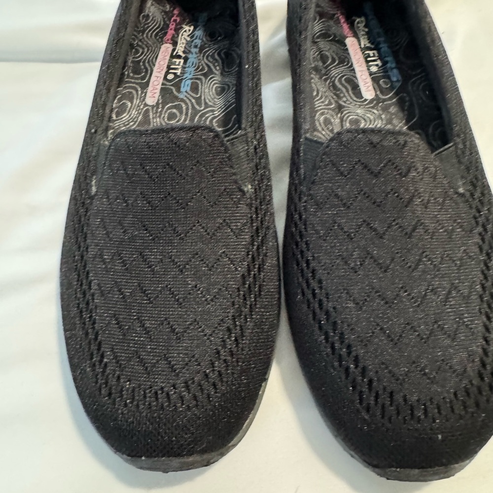 Skechers Women's Black Textured Loafers